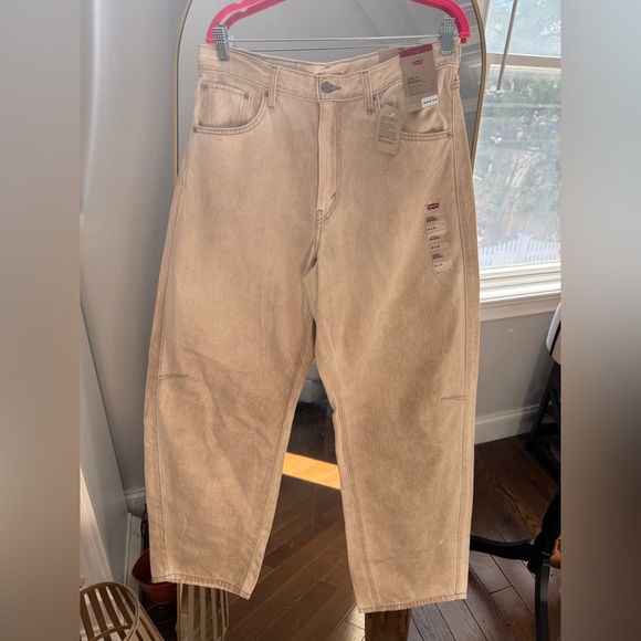 Levi's Women's High-Rise Cinch Waist Barrel Jeans in Light Beige 31x31 BNWT - Picture 7 of 16